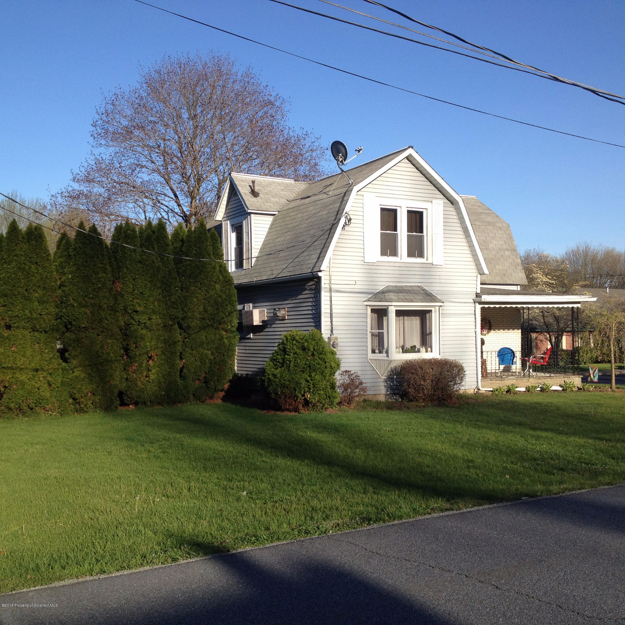 194 Old State Road Falls, PA 18615 - Photo 5 of 31 Left side view from street