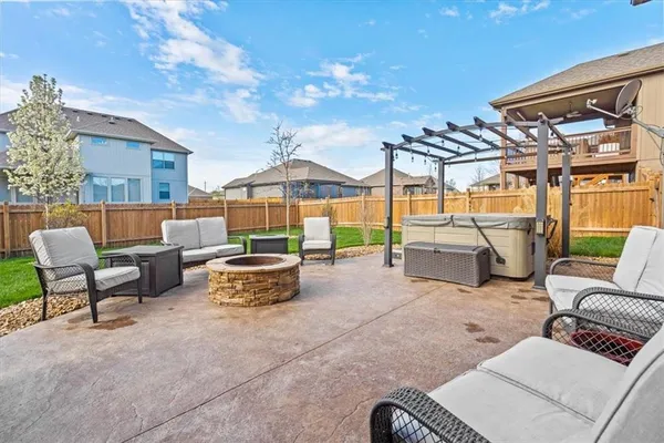 $535,000 | 19421 West 200th Terrace, Spring Hill, KS 66083