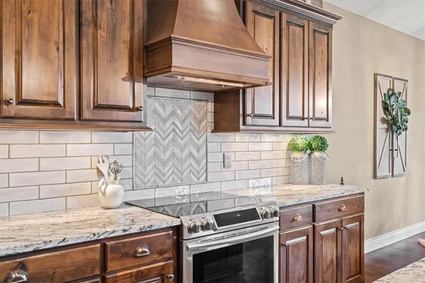 $535,000 | 19421 West 200th Terrace, Spring Hill, KS 66083