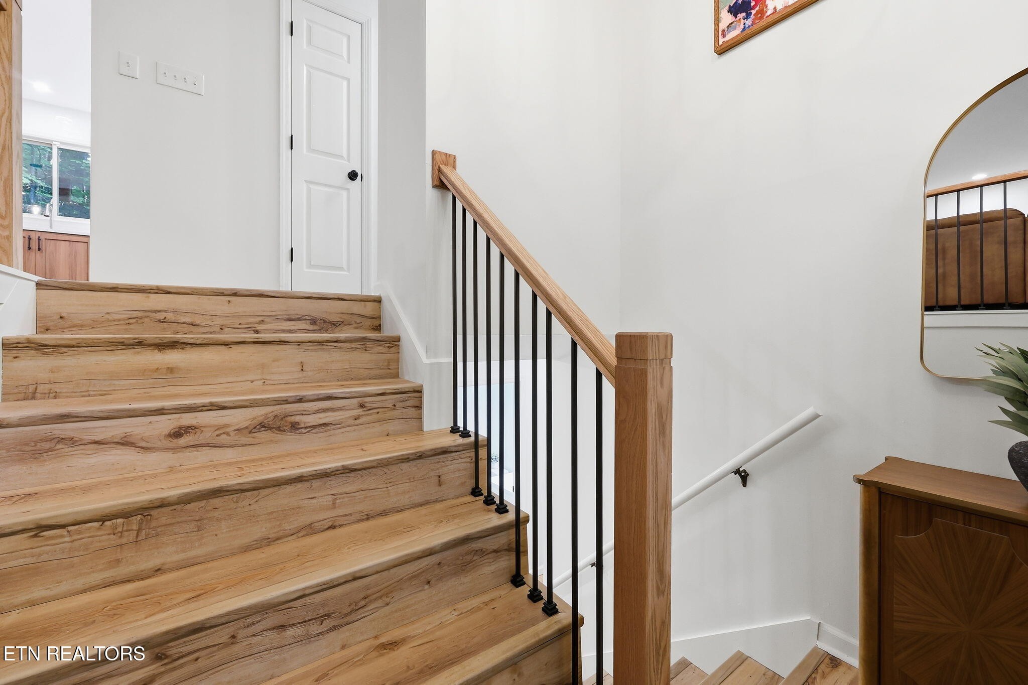 104 Connors Place Oak Ridge, TN 37830 - Photo 3 of 48 Gallery Image 3