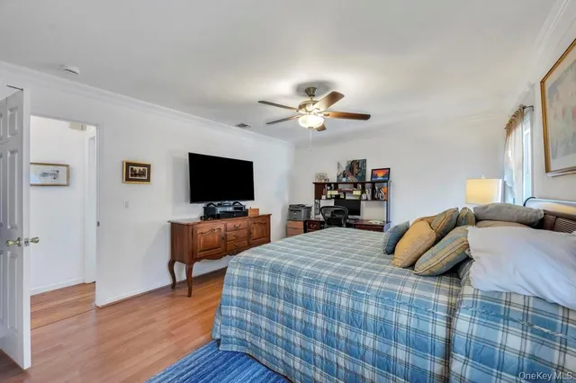 $995,000 | 18 Hillcrest Street, Huntington, NY 11743