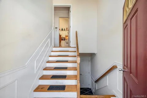 $995,000 | 18 Hillcrest Street, Huntington, NY 11743