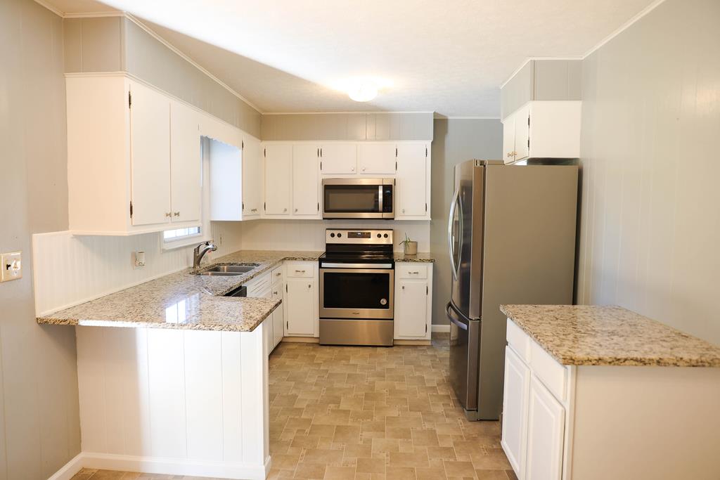 265 Locust Point Road Saltville, VA 24370 - Photo 10 of 36 Gallery Image 10