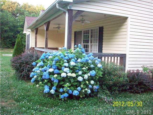 1355 Union Grove Road Harmony, NC 28634 - Photo 2 of 7 Gallery Image 2