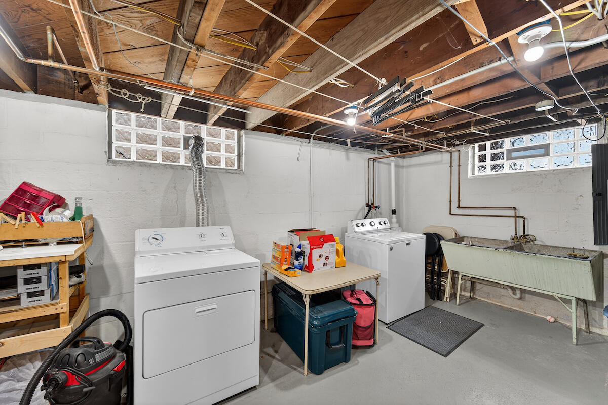 2814 Lasalle Street Racine, WI 53402 - Photo 17 of 19 Utility & Laundry area