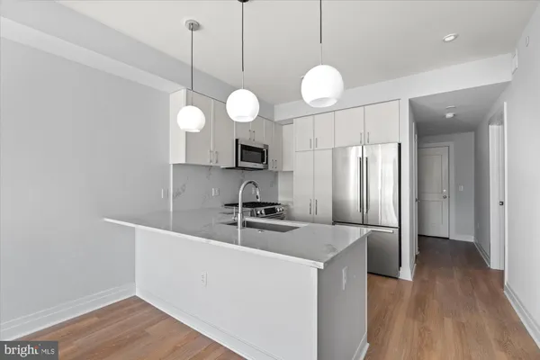 $4,200 | 811 North Columbus Street, Unit 302, Alexandria, VA 22314