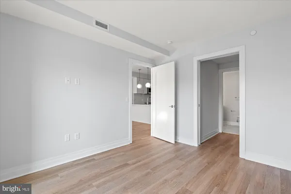 $3,950 | 811 North Columbus Street, Unit 302, Alexandria, VA 22314