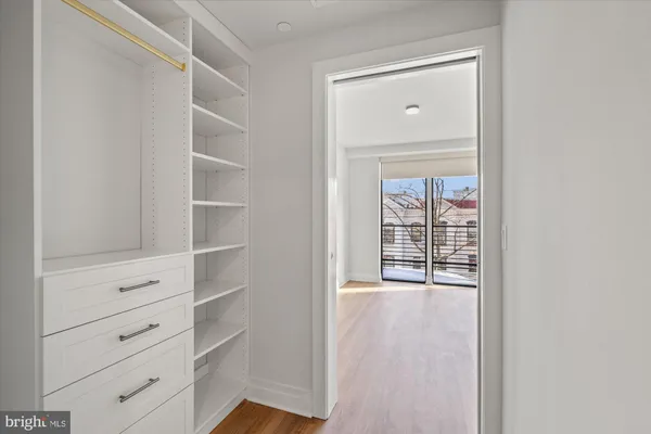 $3,950 | 811 North Columbus Street, Unit 302, Alexandria, VA 22314