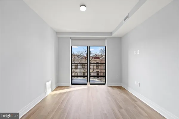 $3,950 | 811 North Columbus Street, Unit 302, Alexandria, VA 22314