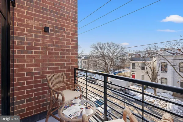 $4,200 | 811 North Columbus Street, Unit 302, Alexandria, VA 22314