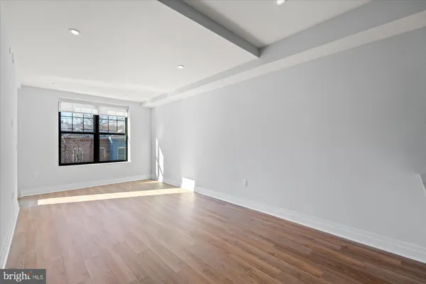 $3,950 | 811 North Columbus Street, Unit 302, Alexandria, VA 22314