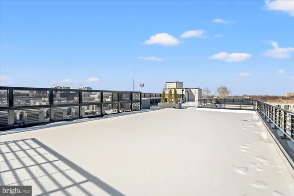 $3,950 | 811 North Columbus Street, Unit 302, Alexandria, VA 22314