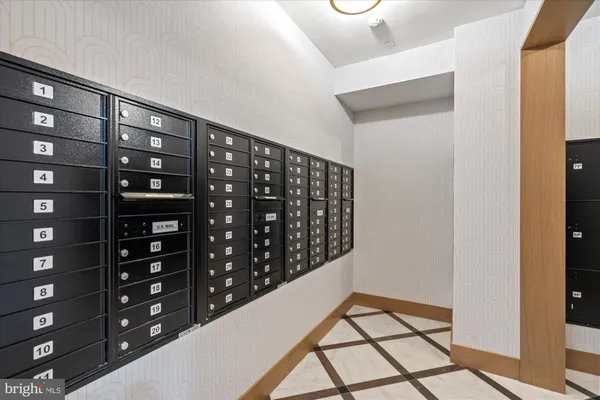 $3,950 | 811 North Columbus Street, Unit 302, Alexandria, VA 22314