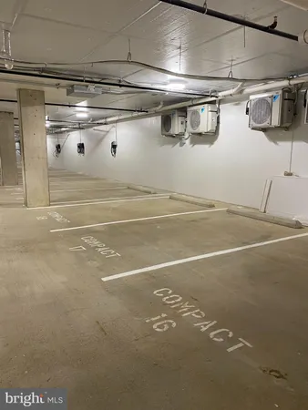 $3,950 | 811 North Columbus Street, Unit 302, Alexandria, VA 22314