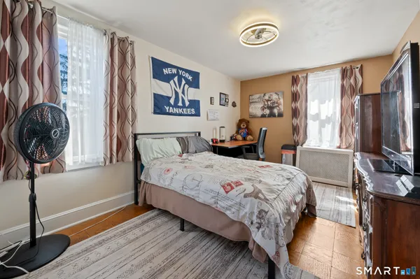 $379,900 | 32 Burr Avenue, Middletown, CT 06457