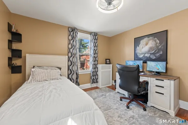 $379,900 | 32 Burr Avenue, Middletown, CT 06457