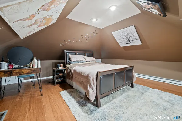 $379,900 | 32 Burr Avenue, Middletown, CT 06457