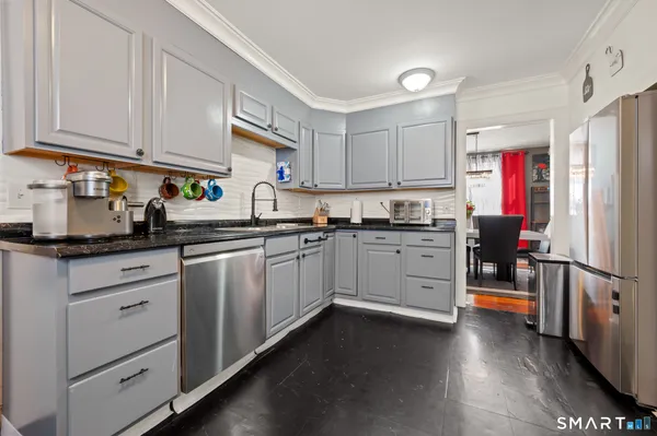 $379,900 | 32 Burr Avenue, Middletown, CT 06457