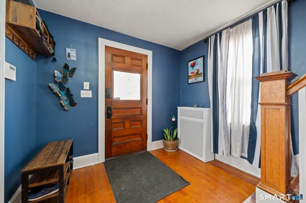 $379,900 | 32 Burr Avenue, Middletown, CT 06457