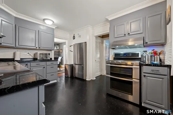 $379,900 | 32 Burr Avenue, Middletown, CT 06457