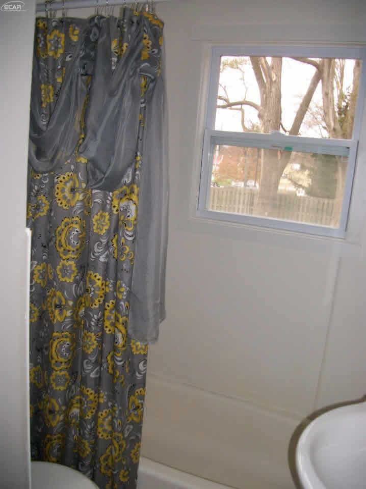 5033 Richfield Road Flint, MI 48506 - Photo 10 of 17