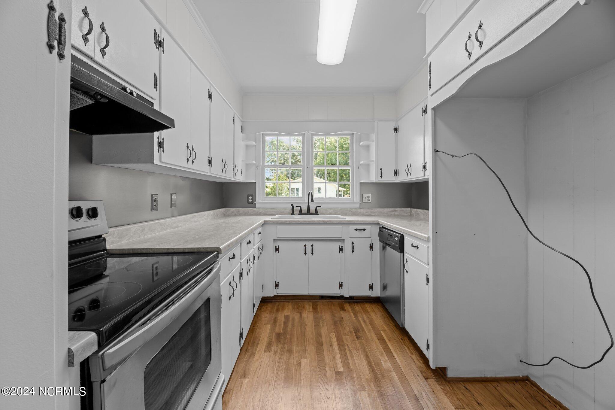 135 Antioch Road New Bern, NC 28560 - Photo 11 of 47 kitchen