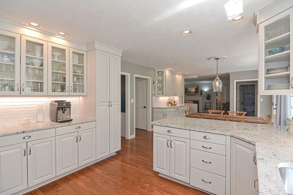 14 Stoney Brook Road Hopkinton, MA 01748 - Photo 7 of 33 Gallery Image 7