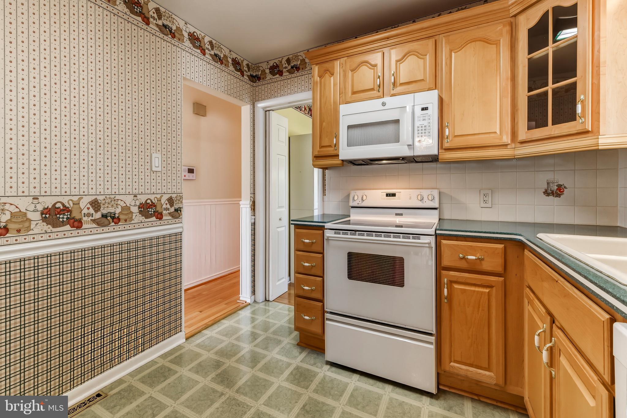 37 Harmony Road Gibbstown, NJ 08027 - Photo 11 of 20 Another view of the kitchen