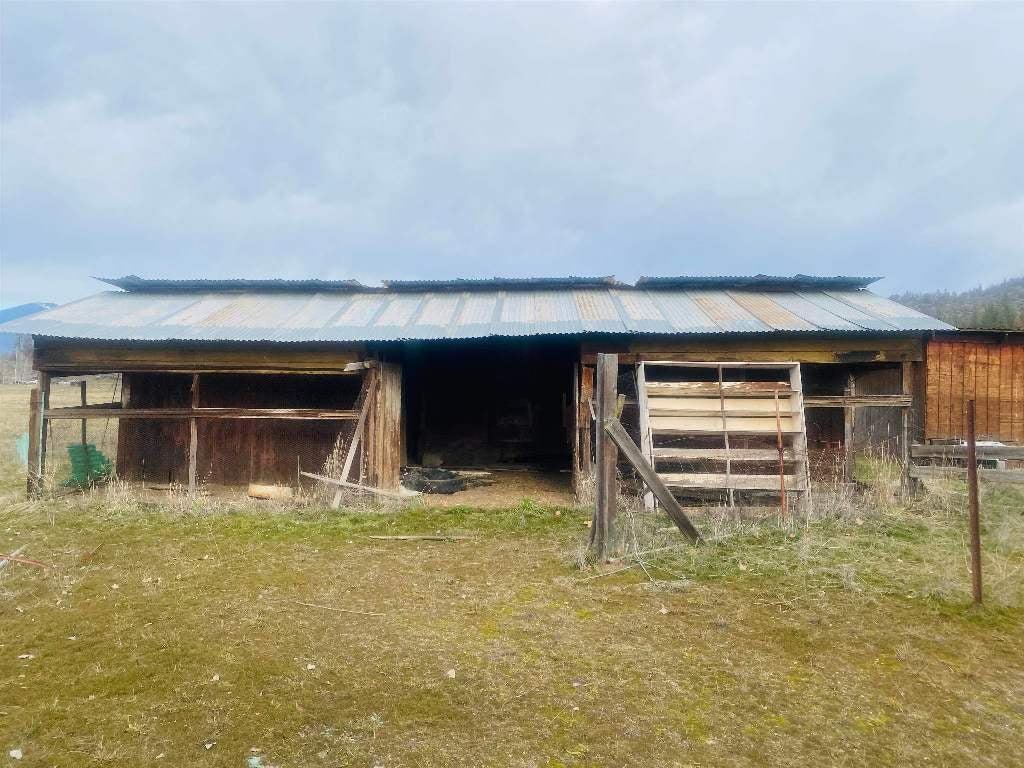 11324 Eastside Road Fort Jones, CA 96032 - Photo 17 of 19 Gallery Image 17