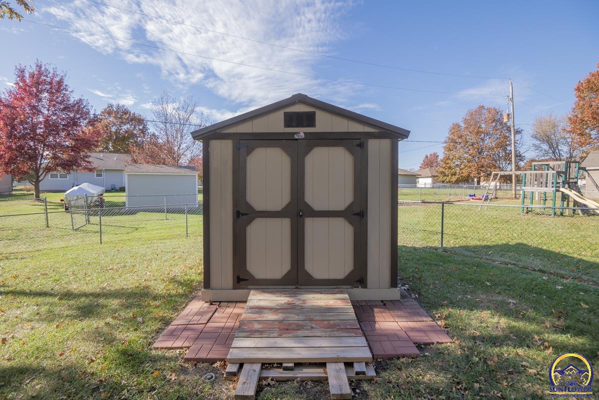 2831 Southwest Bingham Road Topeka, KS 66614 - Photo 35 of 36