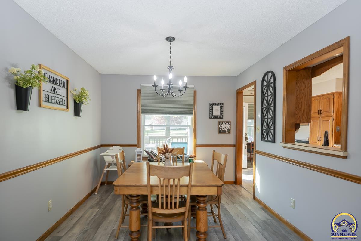 2831 Southwest Bingham Road Topeka, KS 66614 - Photo 8 of 36