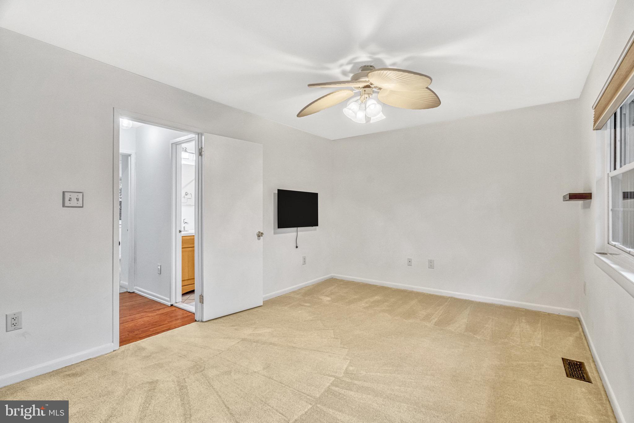 2011 Headlands Circle Reston, VA 20191 - Photo 17 of 26 Gallery Image 17