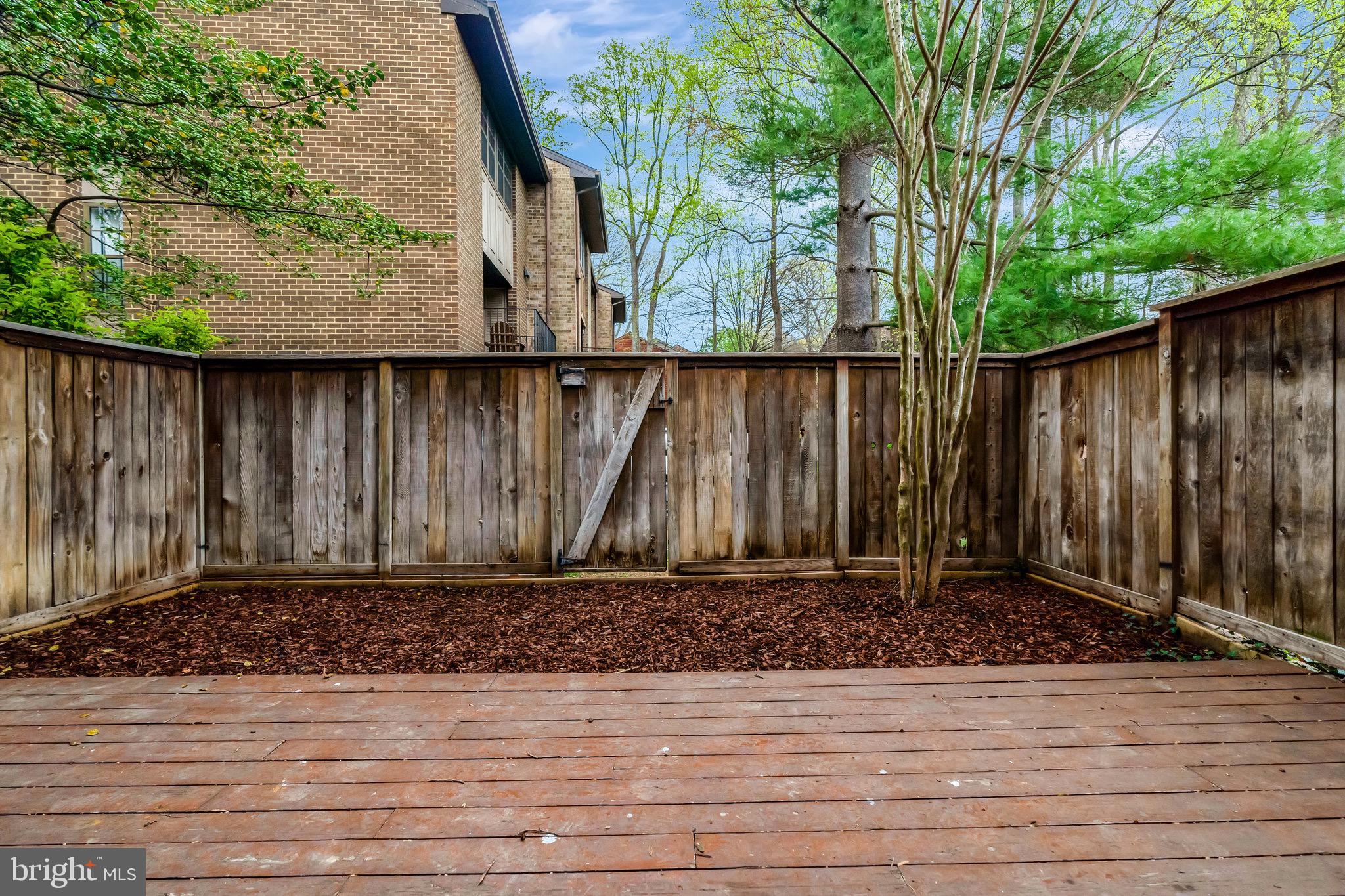 2011 Headlands Circle Reston, VA 20191 - Photo 20 of 26 Gallery Image 20