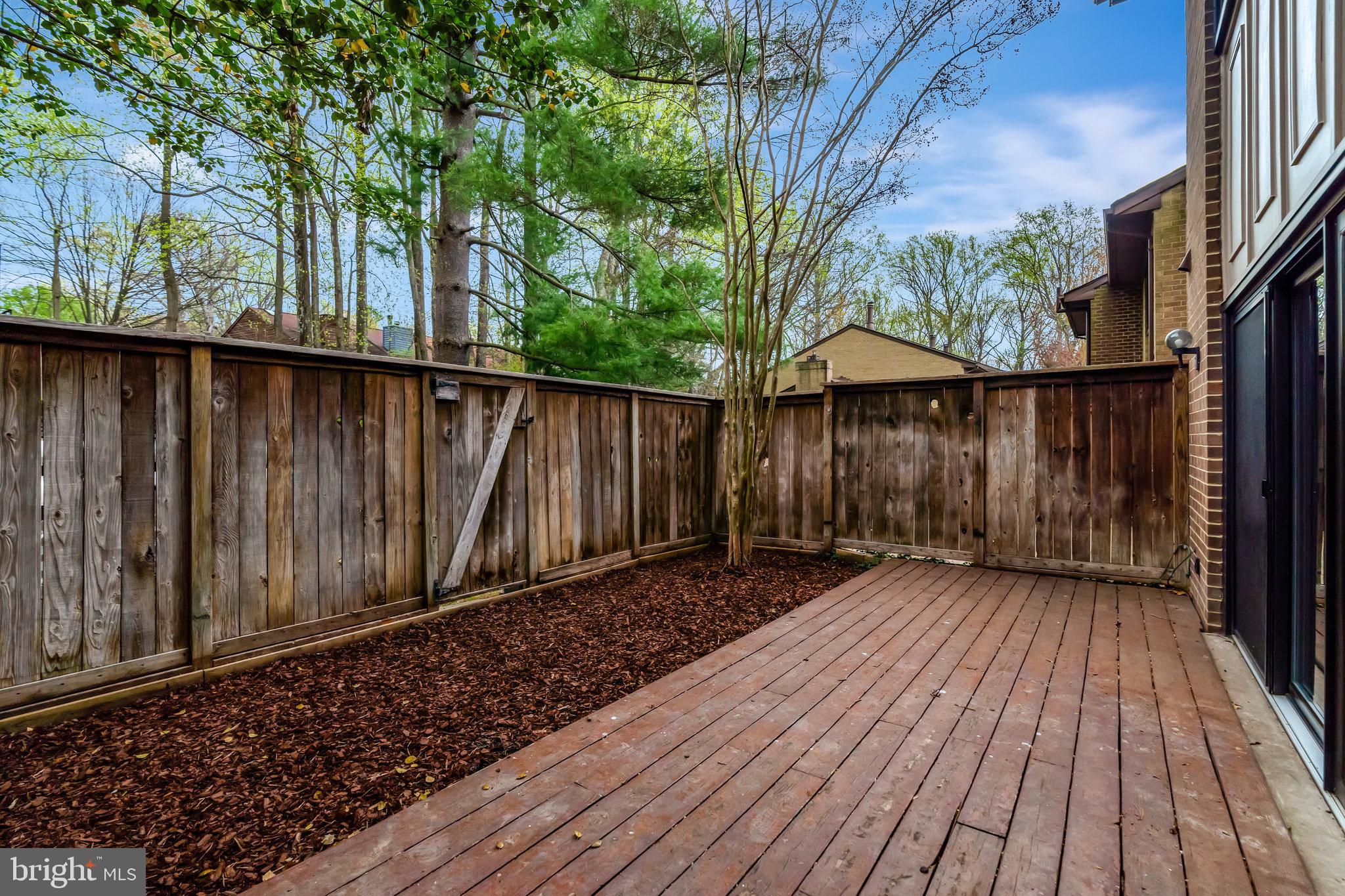 2011 Headlands Circle Reston, VA 20191 - Photo 22 of 26 Gallery Image 22