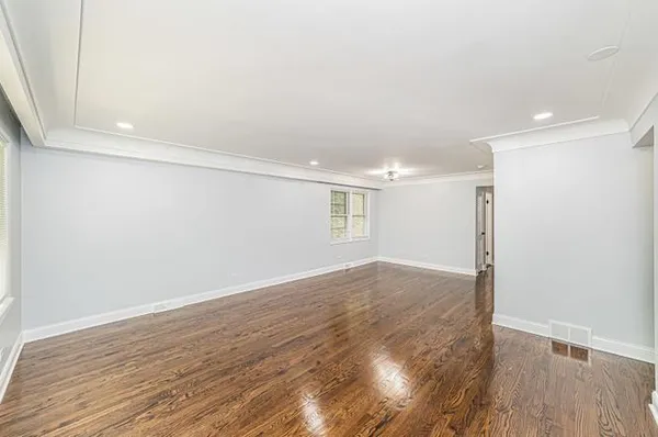 $2,500 | 7530 North Oakley Avenue, Unit 2, Chicago, IL 60645