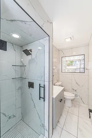 $2,500 | 7530 North Oakley Avenue, Unit 2, Chicago, IL 60645