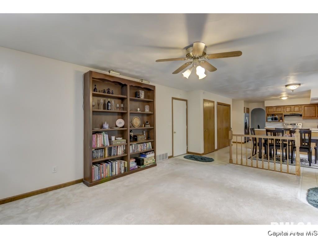 312 Thames River Road Springfield, IL 62711 - Photo 18 of 31