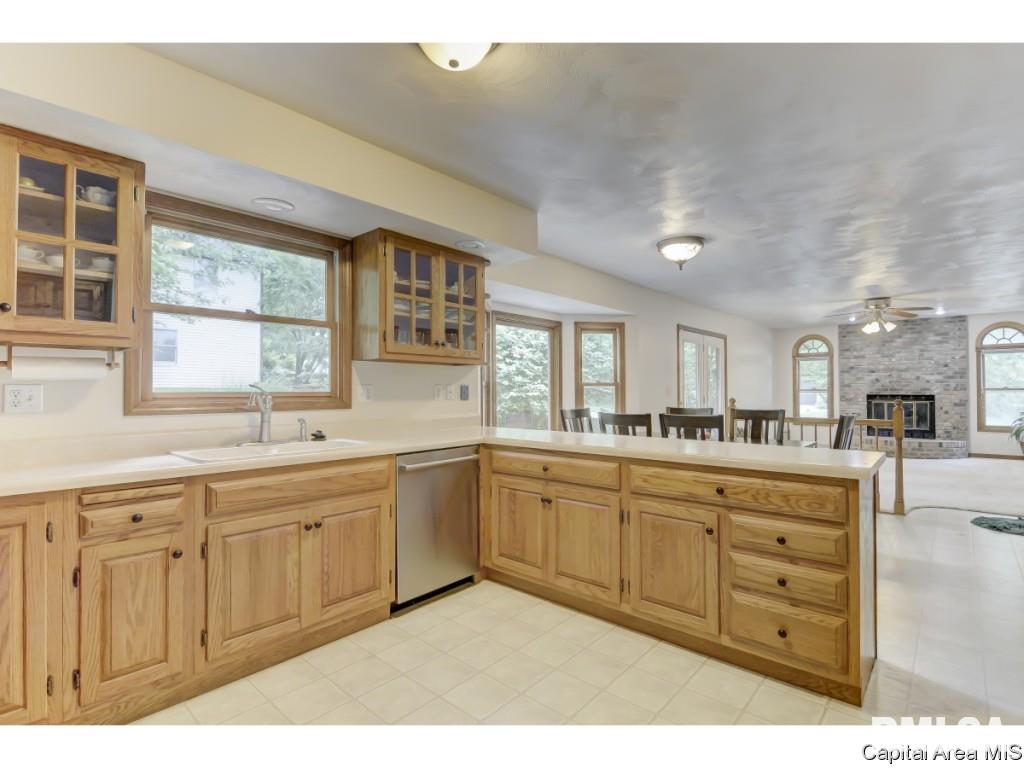 312 Thames River Road Springfield, IL 62711 - Photo 19 of 31