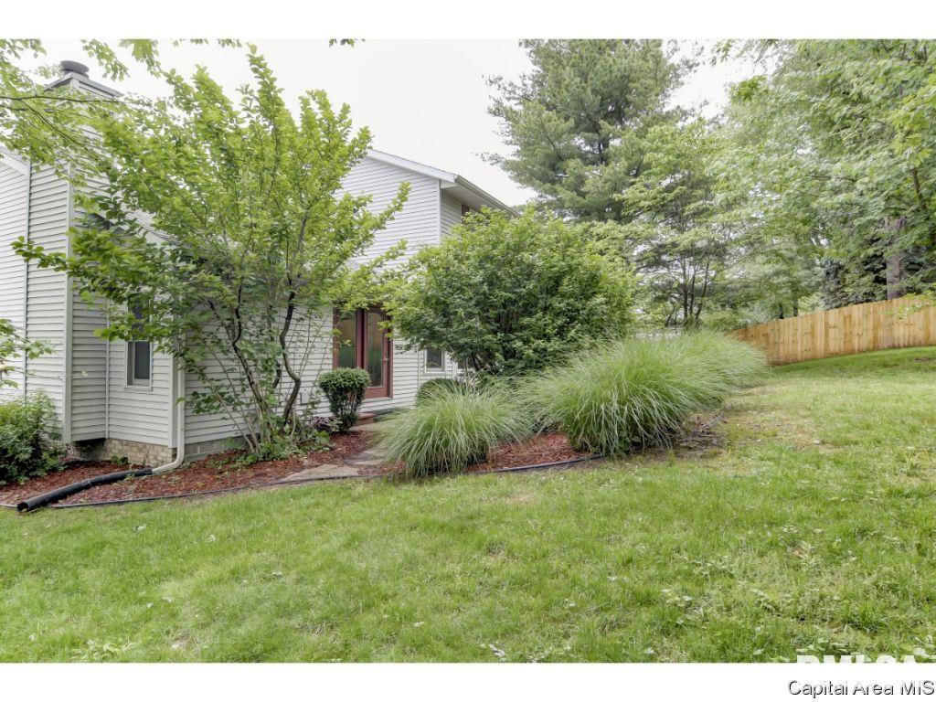 312 Thames River Road Springfield, IL 62711 - Photo 5 of 31
