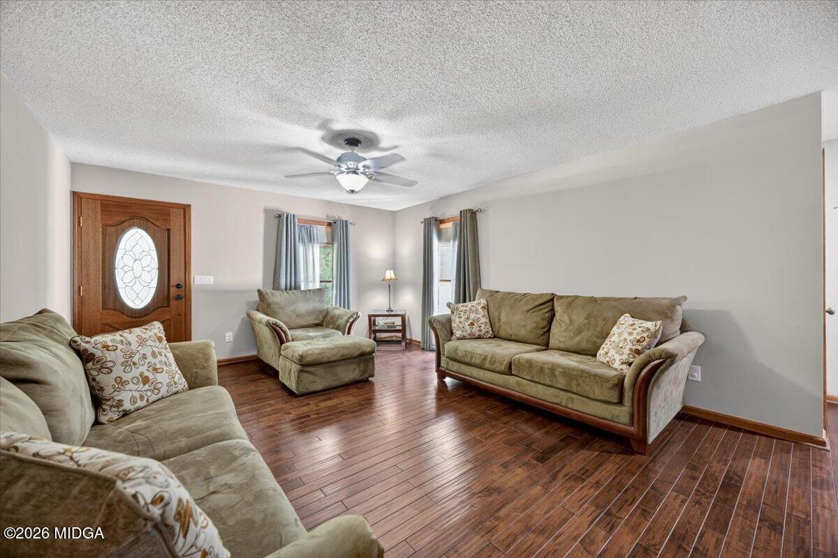 348 Craig Road Forsyth, GA 31029 - Photo 4 of 35 4