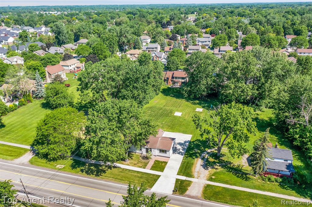 1541 East Wattles Road Troy, MI 48085 - Photo 23 of 32