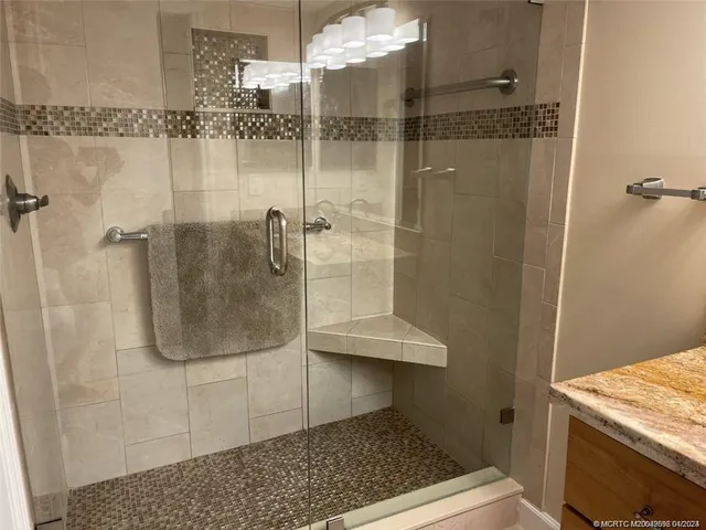 $2,100 | 264 Northeast Edgewater Drive, Unit 102, Stuart, FL 34996