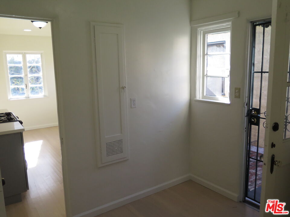 2128 20th Street, Unit B Santa Monica, CA 90405 - Photo 11 of 22