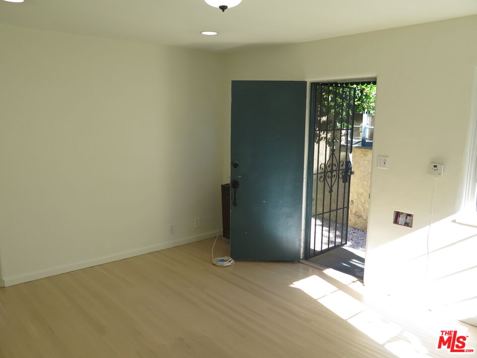 2128 20th Street, Unit B Santa Monica, CA 90405 - Photo 4 of 22 a view of livingroom with furniture