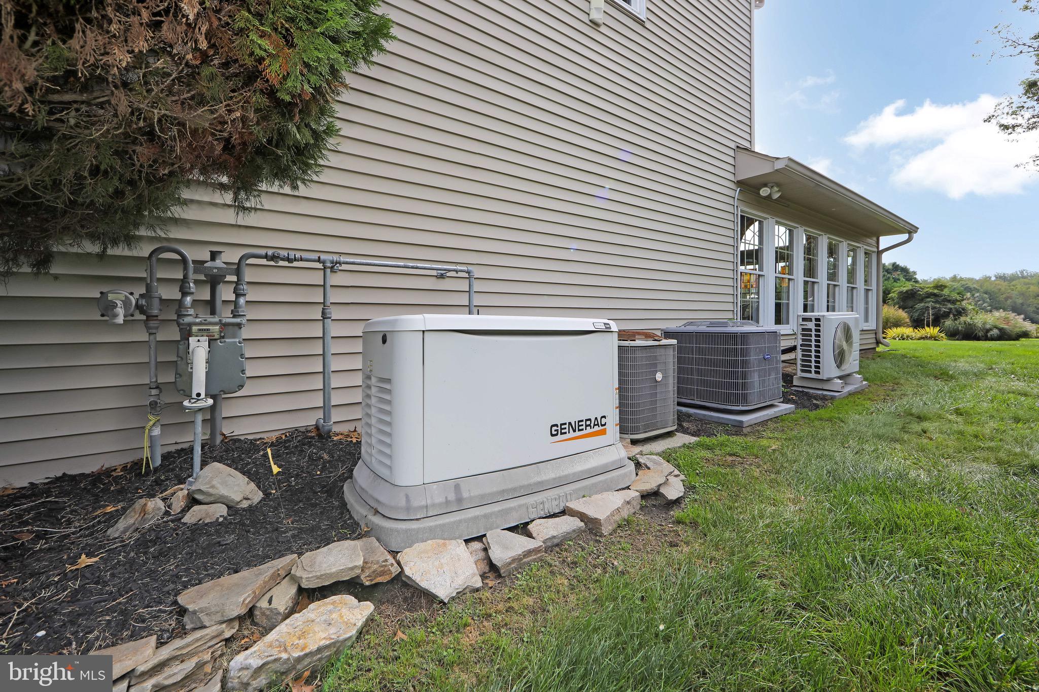 646 Lincoln Road Pilesgrove, NJ 08098 - Photo 6 of 47