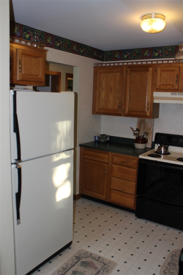100 Fox Run Road Hinsdale, NH 03451 - Photo 4 of 29 Gallery Image 4