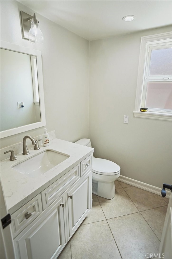 27763 Wakefield Road Castaic, CA 91384 - Photo 16 of 39 Powder Room