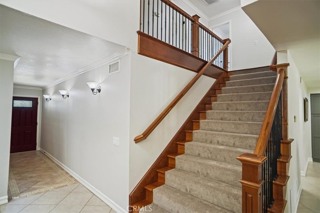 27763 Wakefield Road Castaic, CA 91384 - Photo 17 of 39 a view of entryway