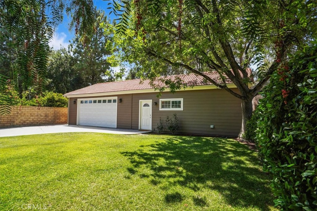 27763 Wakefield Road Castaic, CA 91384 - Photo 2 of 39 a house view with a outdoor space