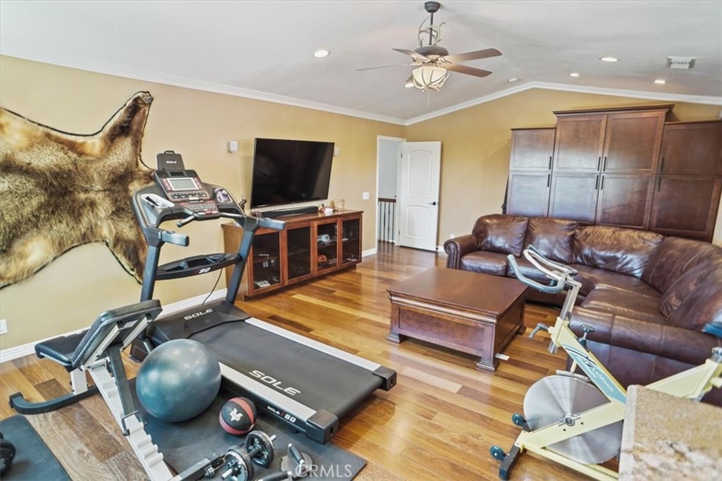 27763 Wakefield Road Castaic, CA 91384 - Photo 26 of 39 3rd View